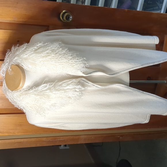 Neiman Marcus Sweaters - NEIMAN MARCUS* Cashmere lamb fur detachable collar long sleeve sweater sz XL